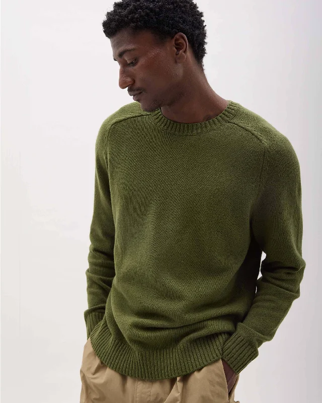 College Knit TopsMen's Noel Sweater