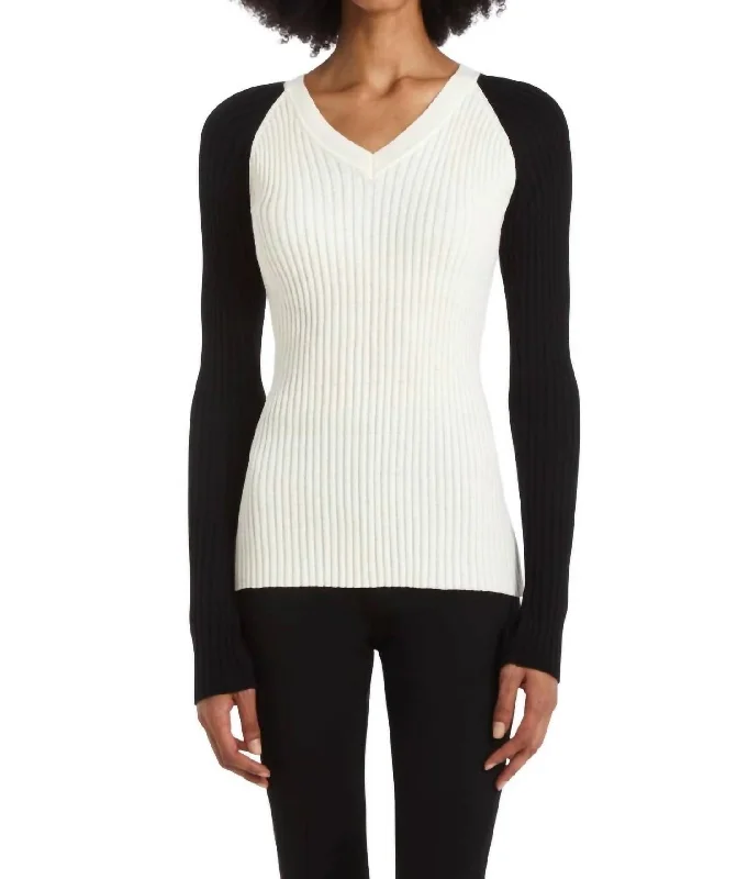 Streetwear Knit TopsScout Sweater In Ivory With Black